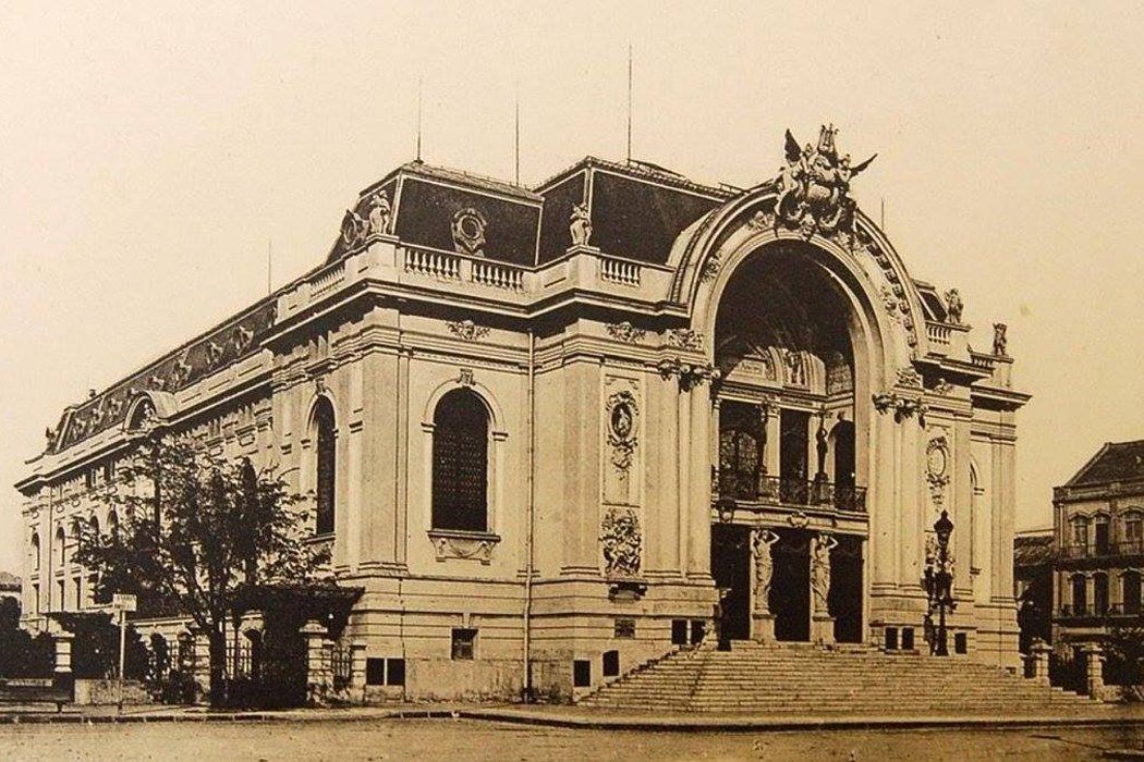 Nhà hát Thành phố Hồ Chí Minh năm 1943