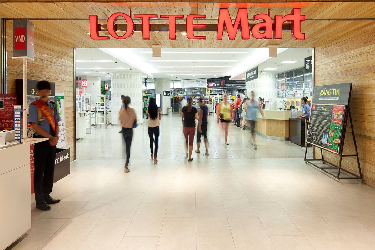 Khu mua sắm tại Lotte