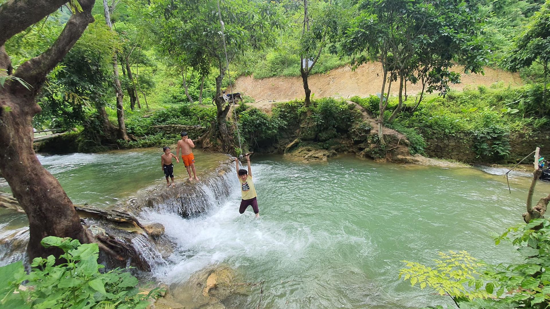 thac mu lac son hoa binh