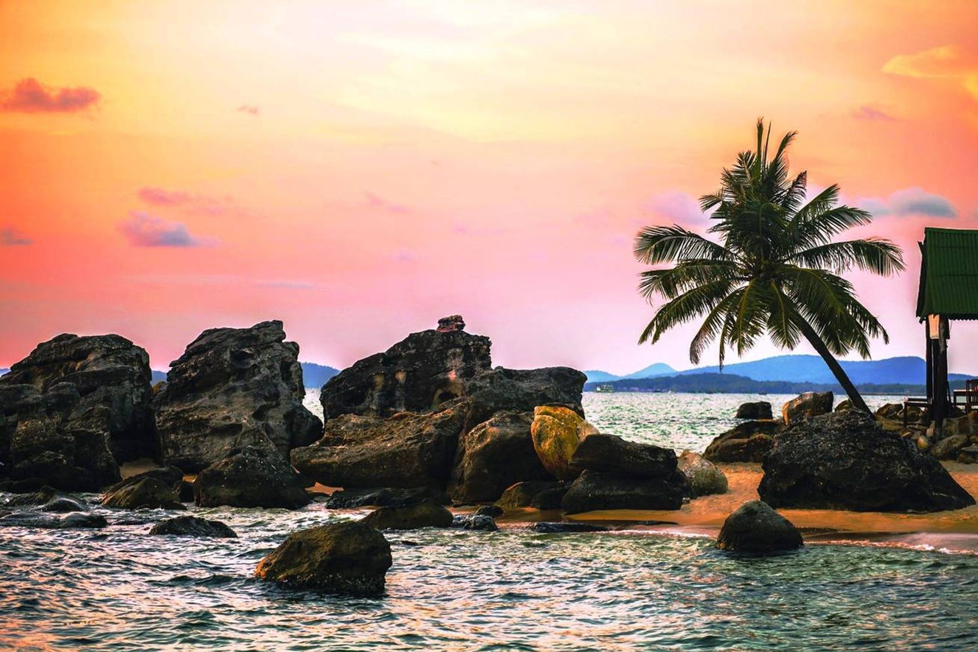 Hoàng hôn Dinh Cậu - điểm nhấn cho cuộc hẹn hò ở Phú Quốc