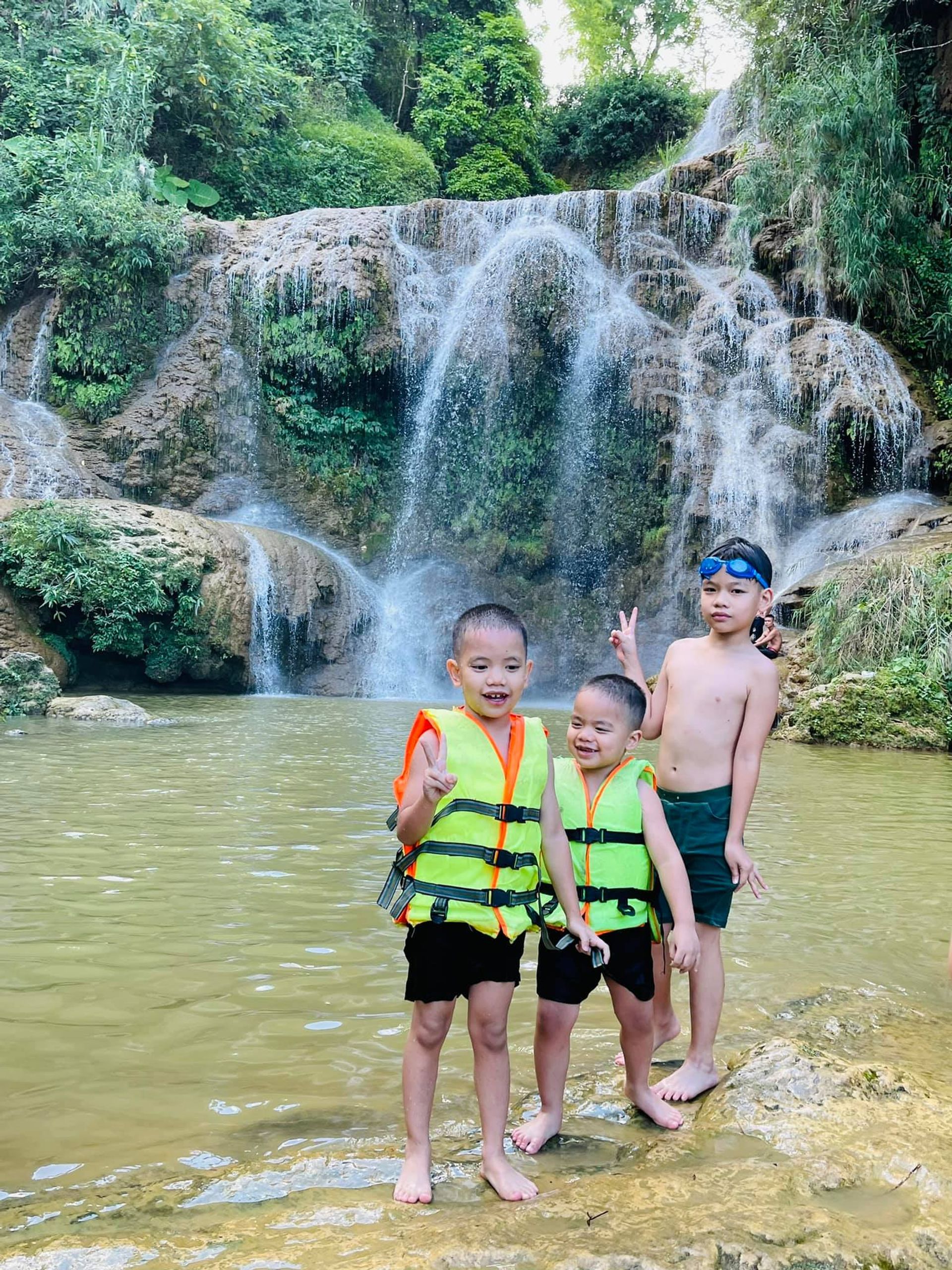 thac mu lac son hoa binh