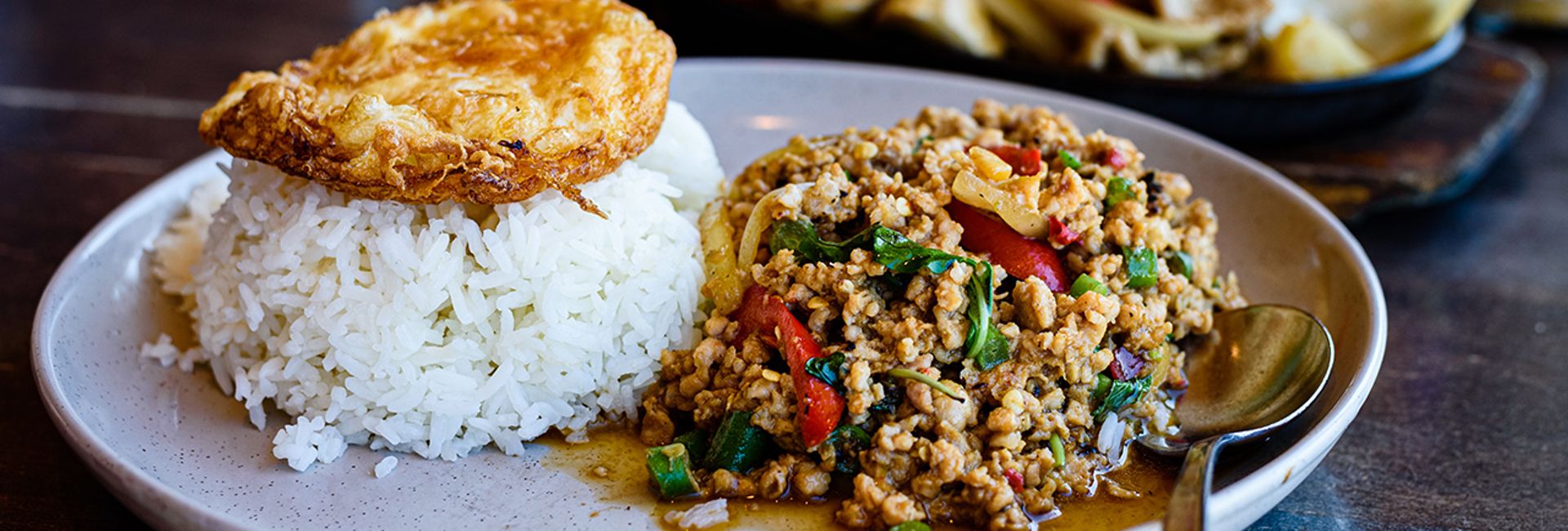 Top 10 nhà hàng tốt nhất đường Khao San, Bangkok