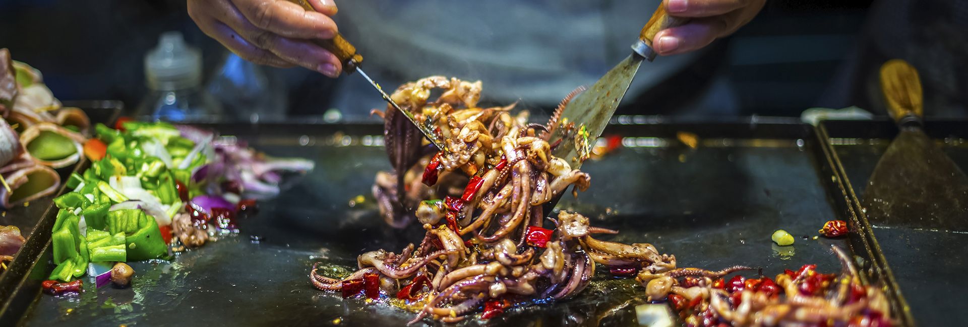 Top 3 phố ẩm thực nổi tiếng tại Lệ Giang, Trung Quốc