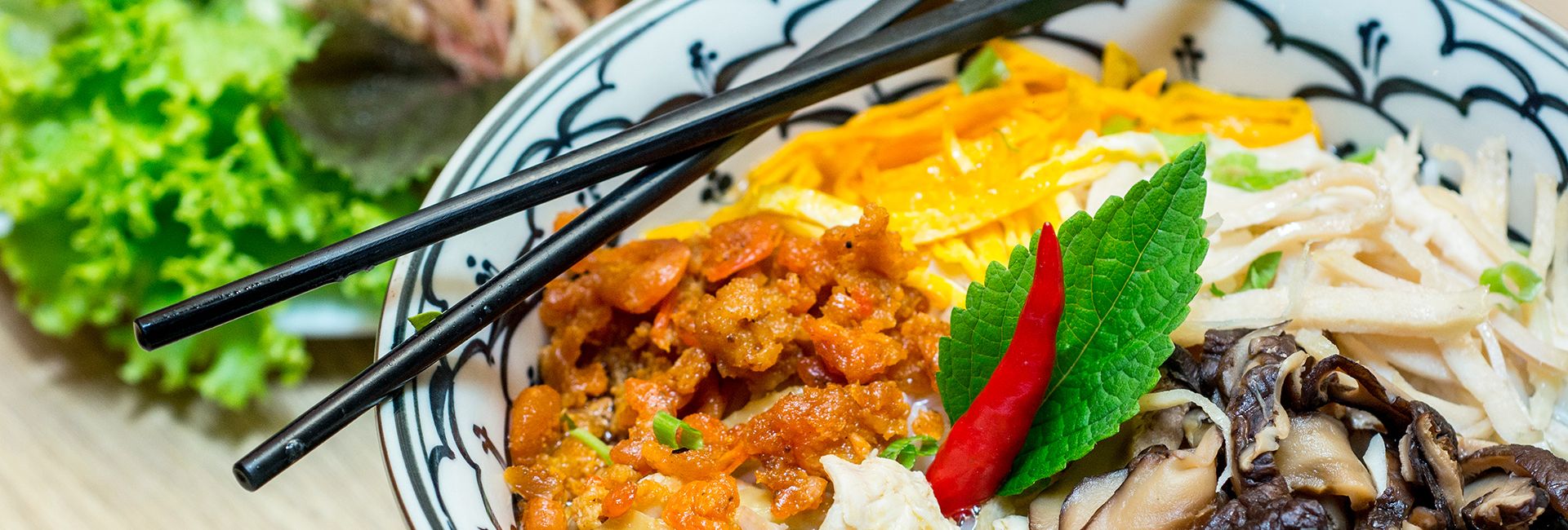 Bất ngờ top 10 quán bún thang Hà Nội “ngon quên lối về”