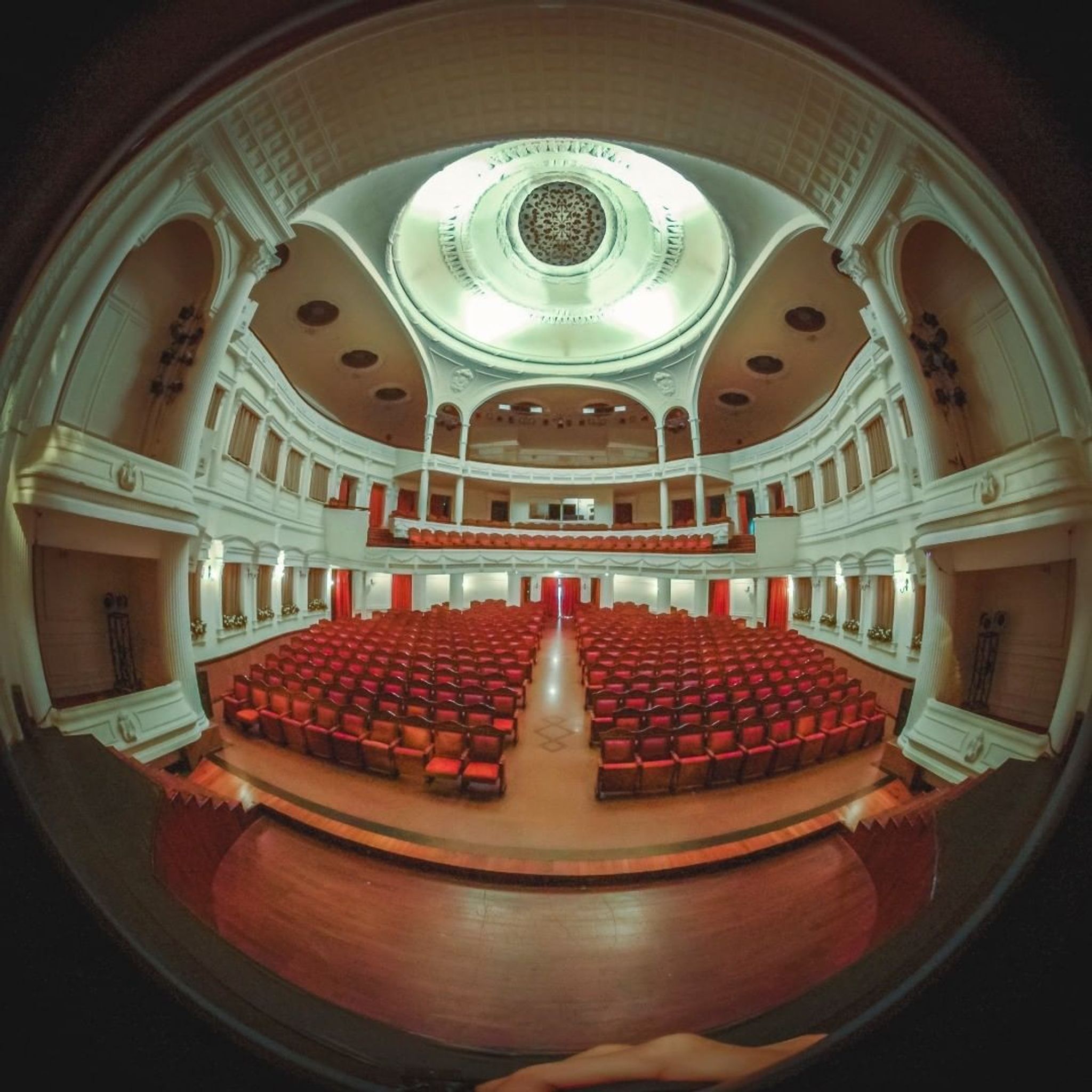 Hướng dẫn tham quan Nhà hát Thành phố Hồ Chí Minh | Justfly.vn