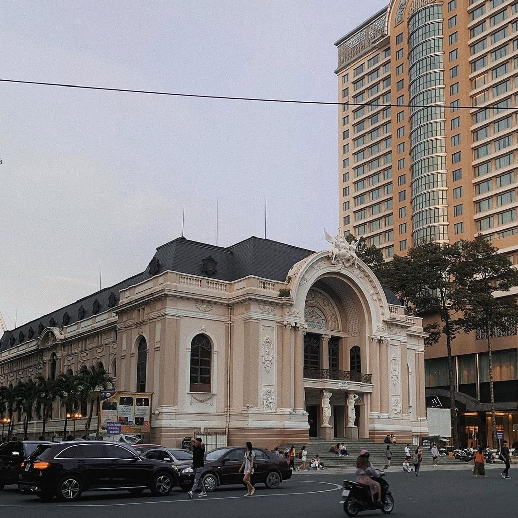 Hướng dẫn tham quan Nhà hát Thành phố Hồ Chí Minh | Justfly.vn