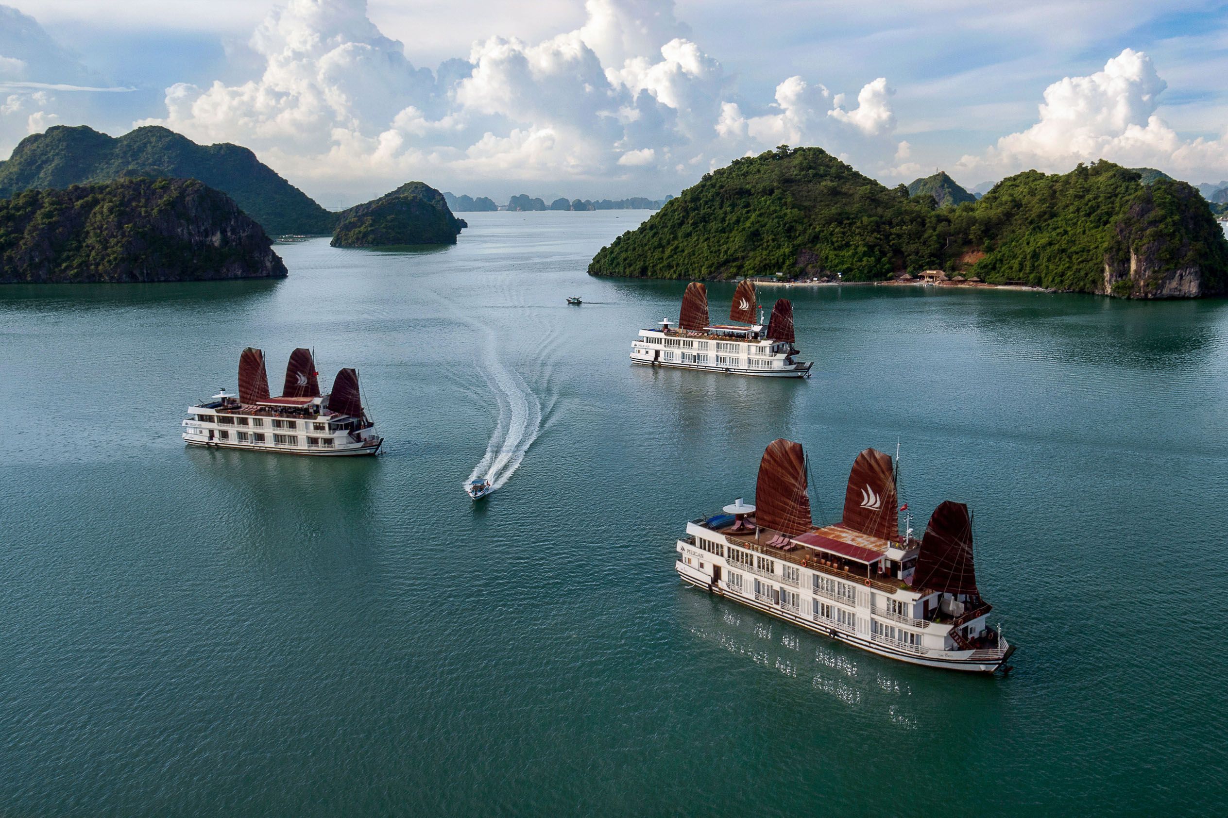 Du thuyền Pelican Glory - Pelican Cruise, Hạ Long | Justfly.vn