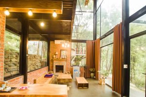 khong-gian-nha-kinh-the-moonlight-homestay-soc-son-ha-noi-04