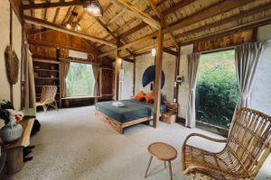 justfly bungalow 1 giuong mura retreat ba vi