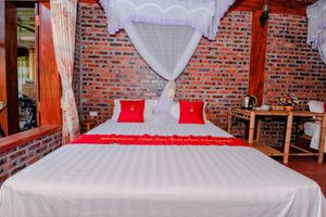 justfly quadruple room tam coc river view homestay ninh binh
