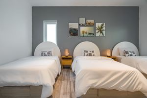 autumn villa orestay ha long