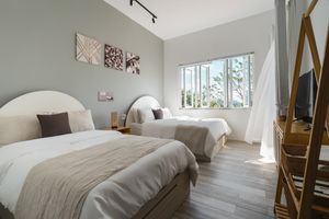 autumn villa orestay ha long