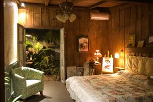justfly can woodhouse liis homestay tay ho ha noi