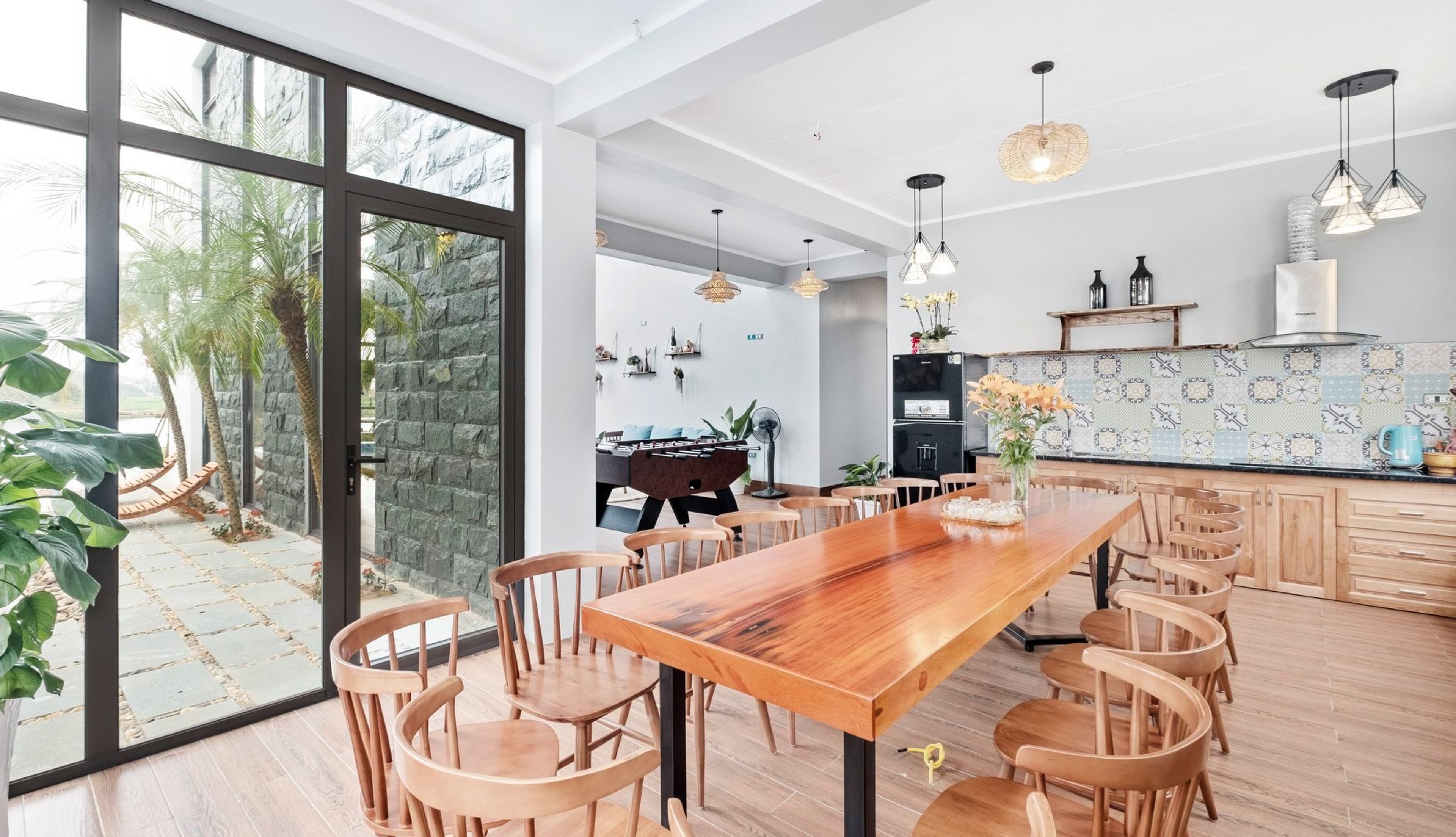  phong-bep-villa-18-sen-villas-homestay-ba-vi-ha-noi