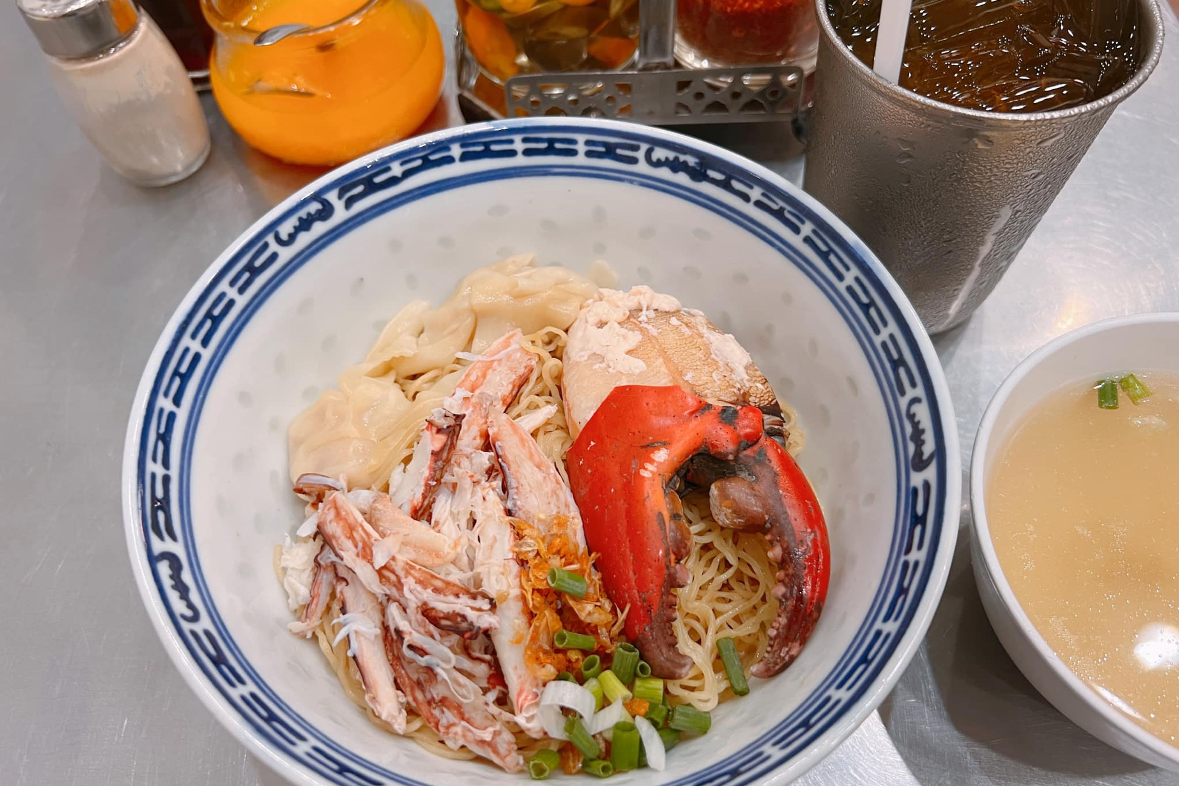 odean crab wonton noodle thailand