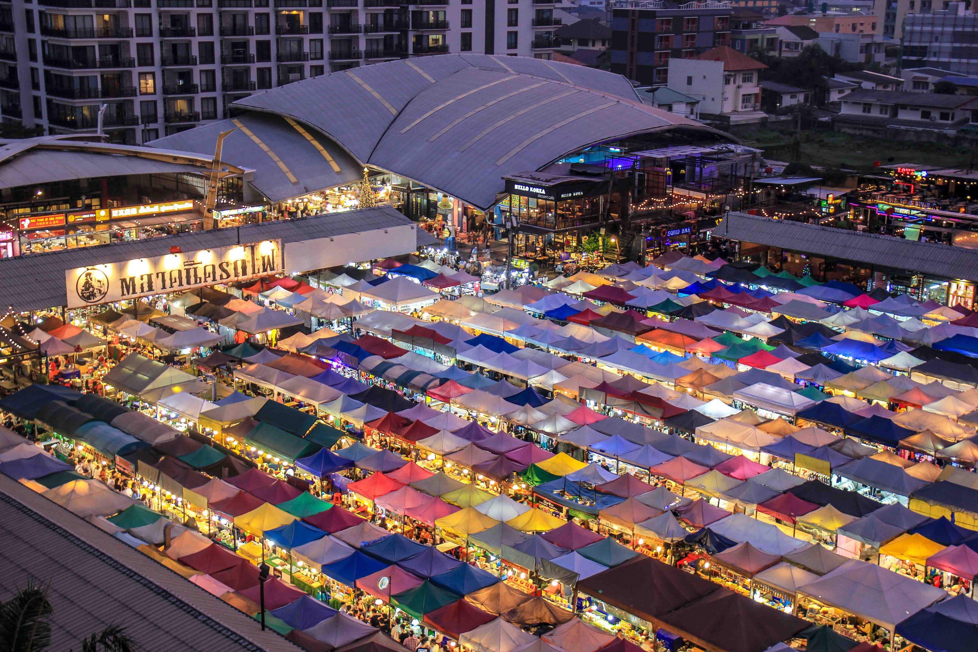 srinagarindra train night market thailand