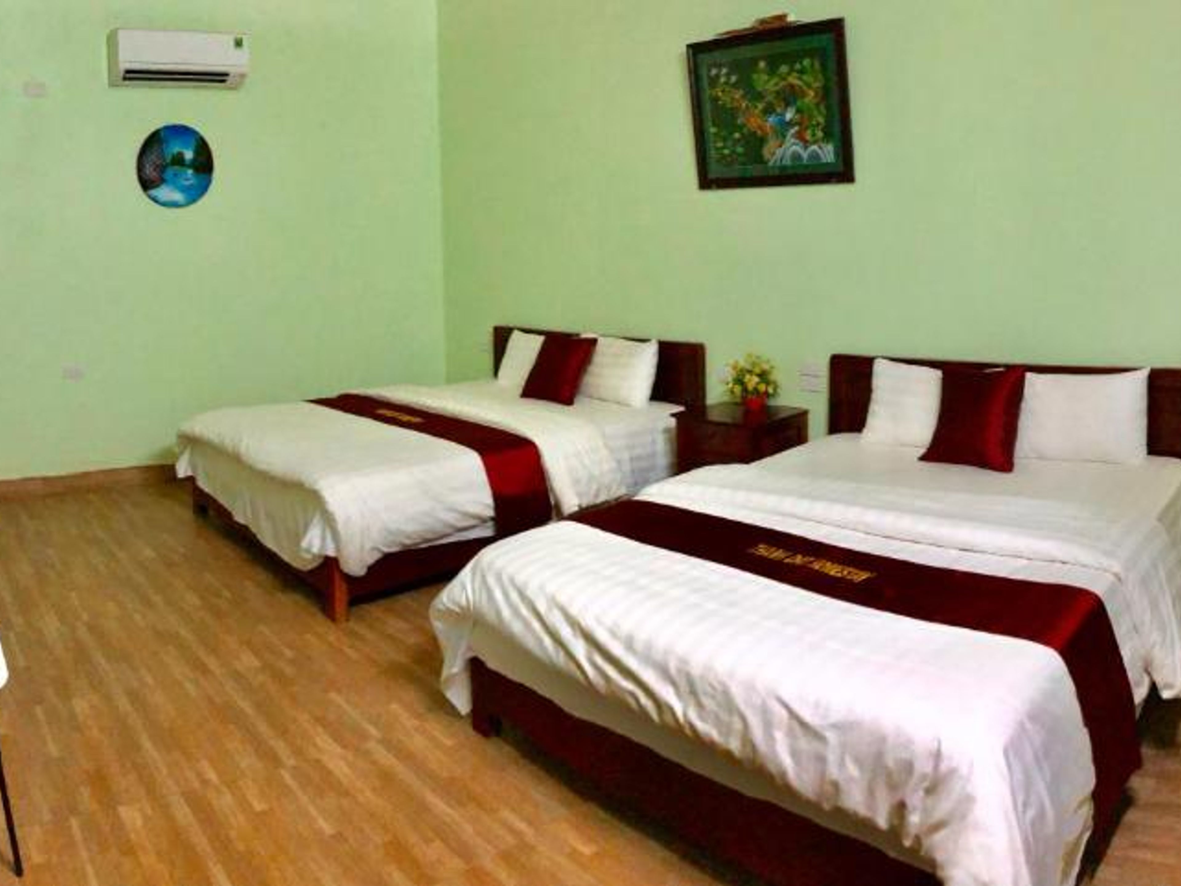 phong deluxe 4 nguoi tam coc thanh dat homestay