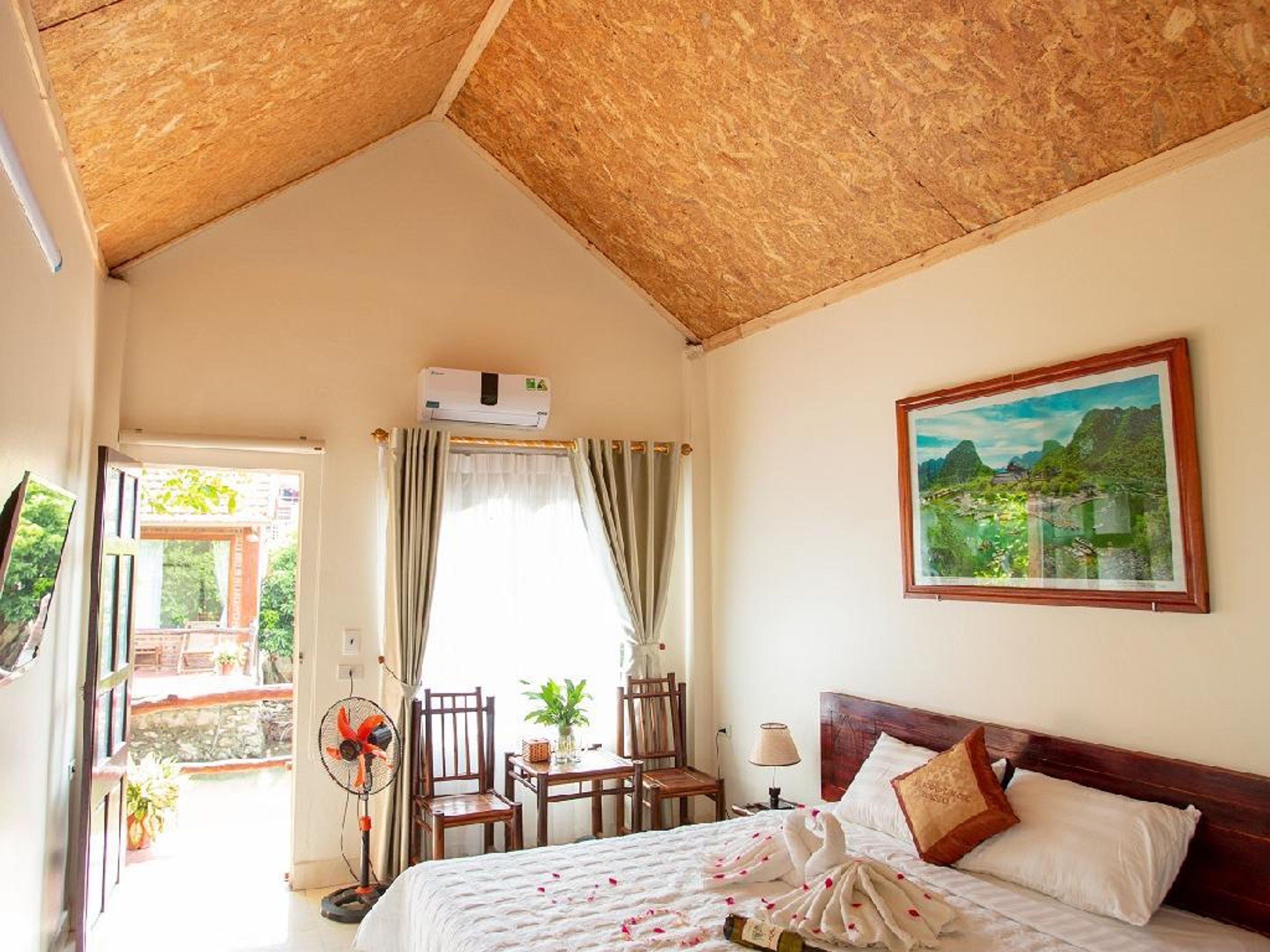 justfly bungalow view vuon anh duong homestay