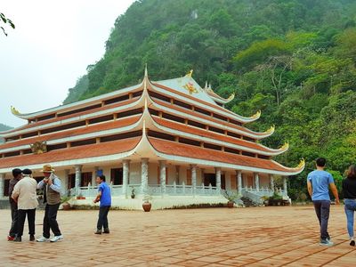 chua tien hoa binh