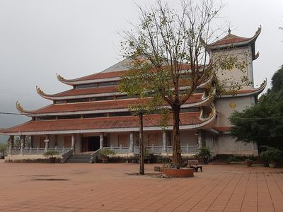chua tien hoa binh