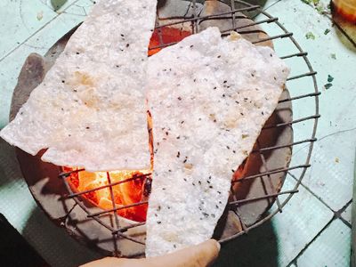banh trang nuong mui ne