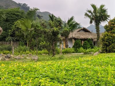 review danh gia nhan xet ba khan village resort hoa binh le trung