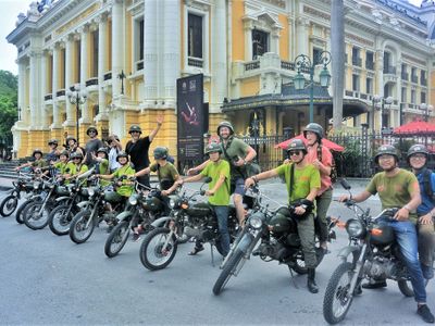 Hà Nội Vỉa hè nói không với ô tô chỉ dùng 1 phần để xe đạp xe máy