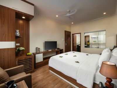 justfly deluxe double pool view tam coc holiday hotel & villa ninh binh