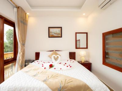 phong double view nui lys homestay ninh binh