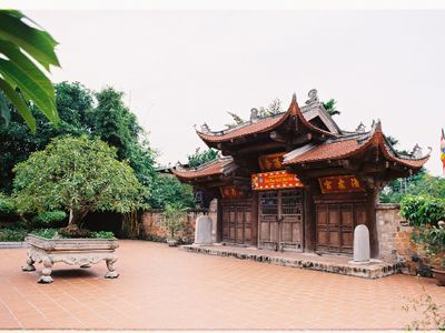 chua kim lien tay ho dia diem du lich ha noi atthan48