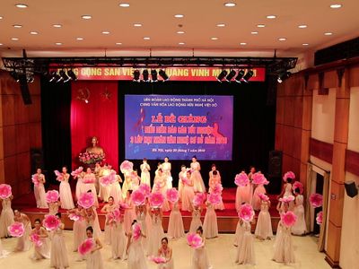 cung van hoa lao dong huu nghi viet xo hoan kiem dia diem du lich ha noi atthan68