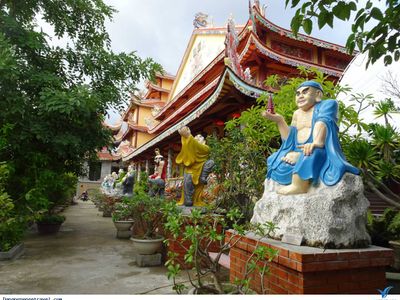 chua buu dai son dia diem du lich da nang attdad46