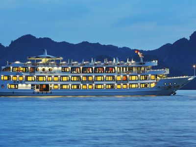 justfly starlight cruise oriental sails ha long bay 