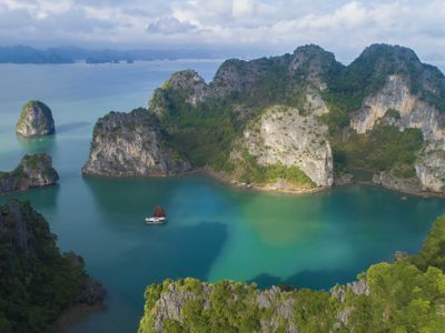 l'amour junk private charter indochina junk cruise ha long bay