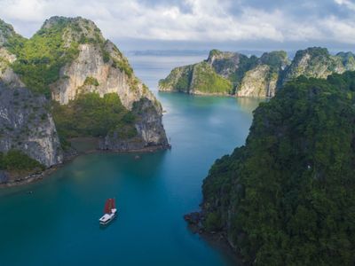 l'amour junk private charter indochina junk cruise ha long bay