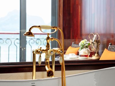 excutive suite indochine cruise lan ha indochina sail  ha long bay  