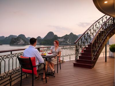 indochine cruise lan ha indochina sail  ha long bay