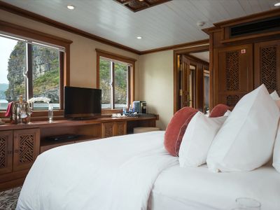 paradise peak cruise 8 cabins ha long