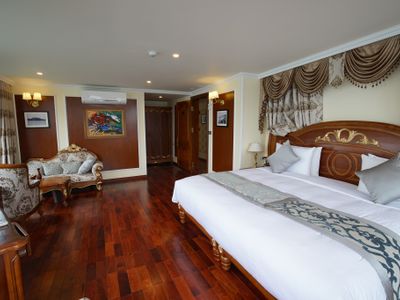 state suite emperor cruise ha long bay 