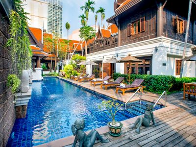 the davis bangkok hotel 