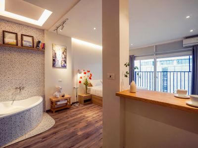 i701 luxury bathtube apartment ba dinh ha noi