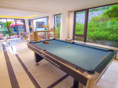 winter villa orestay ha long