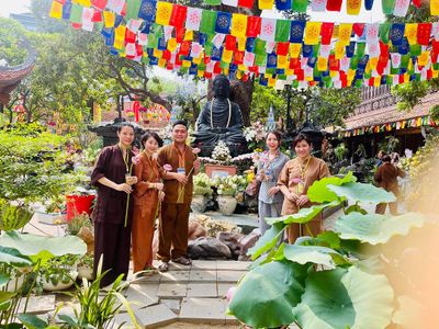 justfly chua van nien hanoi