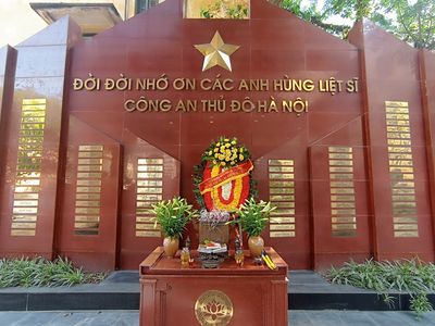 justfly bao tang cong an hanoi