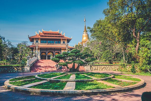 Khám phá Chùa Bửu Long - Nơi thanh tịnh giữa chốn phồn hoa