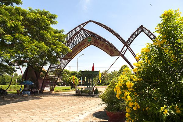 Review chuyến đi khám phá Làng nổi Tân Lập trong ngày