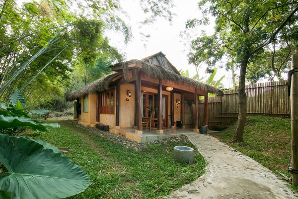 bungalow mai chau hideaway resort  