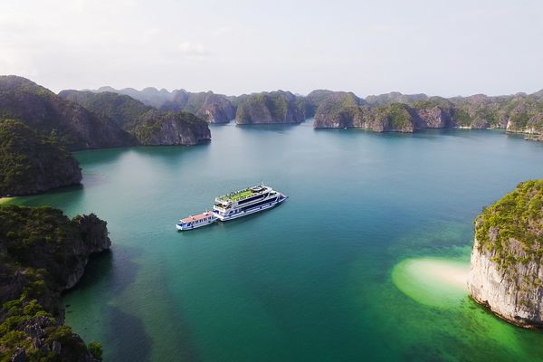 justfly la casta daily cruise ha long