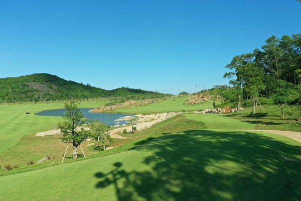 san golf hoang gia royal golf course ninh binh 