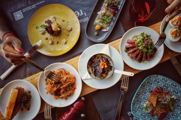 scarlett wine bar and restaurant thailand